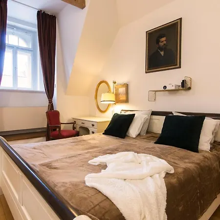 Billionaires Club Loft Sauna Center Apartment Prague