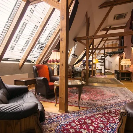 Billionaires Club Loft Sauna Center شقة براغ
